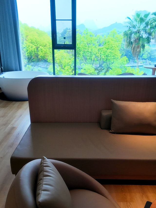 桂林山水甲天下丨我們在漓江望月過上慢生活