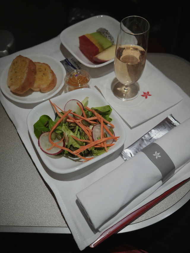香港航空商務艙香港⇌峇里島