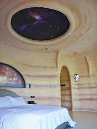 安吉雲端奇遇記！帶娃瞓進1168米星空酒店哈比人小屋
