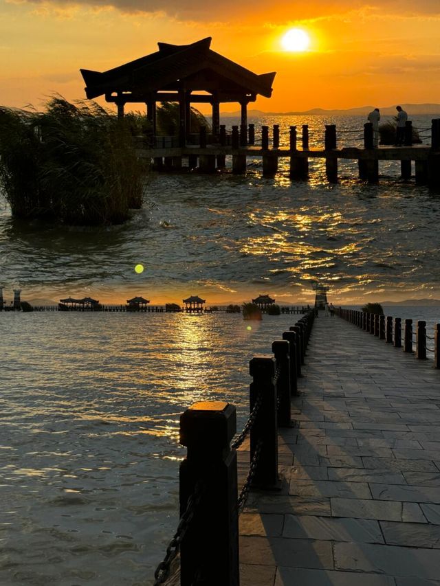無錫三國水滸城 | 穿越千年的夏日古風盛宴    【座標與交通】   無錫濱湖區山水西路1