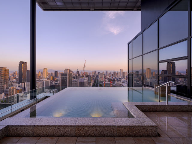 Candeo Hotels Osaka The Tower: Bathe in the Sky