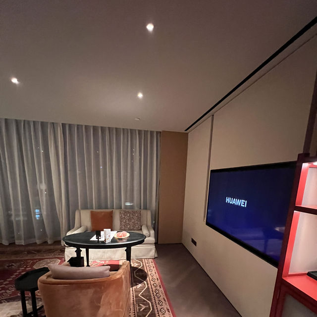 Best Hotel in Chengdu: Luxurious 5-Star Traditional Chinese Style