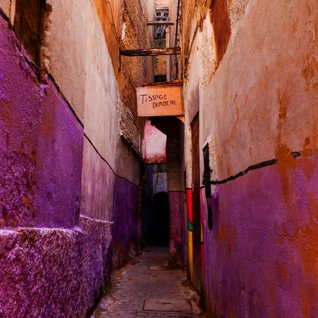 🌿 Fes Alleys – A Labyrinth of History and Life 🌿 Fes Alleys – A Labyrinth of History and Life