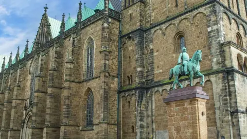 Germany citywalk, Bremen and Hamburg 5-day Deutsche Bahn guide! — traveler post in Hamburg