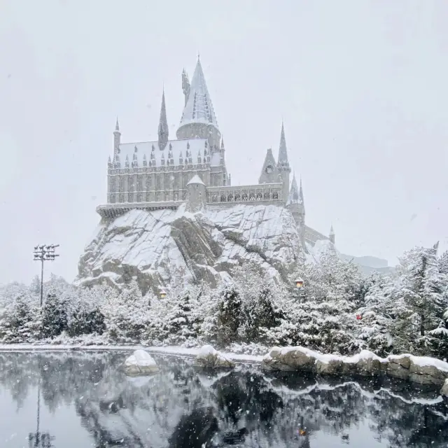 下雪的北京環球影城，魔法般的冬季王國 