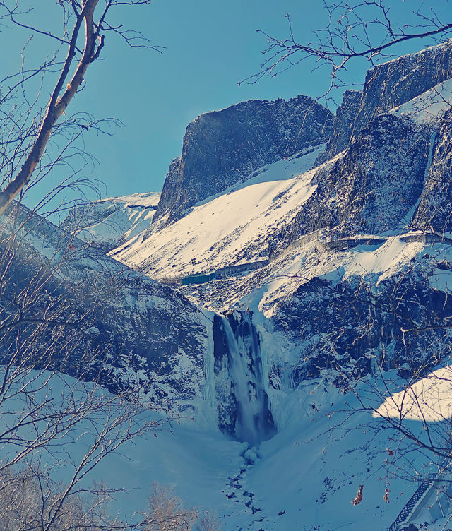 長白山|冰雪仙境暴走攻略天池藍冰美到窒息! 長白山頂流!冰雪童話世界美到犯規! 誰說 長白山|冰雪仙境暴走攻略天池藍冰美到窒息! 長白山頂流!冰雪童話世界美到犯規! 誰說