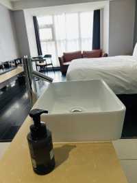 棋山攬秋韻，禧悅伴豪澤