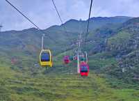 阿西里西韭菜坪|貴州 “天上花海” 阿西里西·韭菜坪位於貴州畢節市赫章縣,主峰海拔2777米,是世