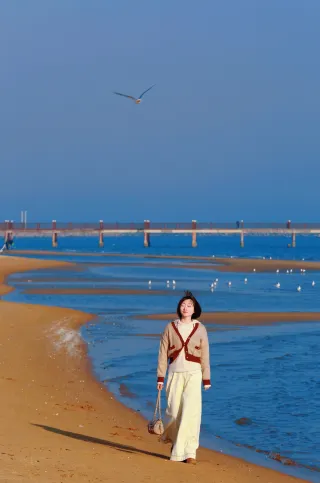 How to Dress for the Winter Seaside in Qinhuangdao to Look Stunning in Photos! 