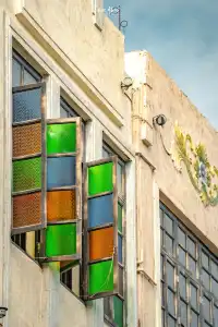 台山 | 百年騎樓裡極具特色的玻璃窗