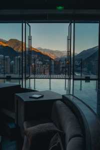 即將新開！推開窗就是高黎貢山！睡在怒江大峽谷懸崖上的酒店