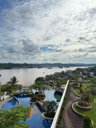 ทิวทัศน์งดงามของท่าเรือจอดเรือ