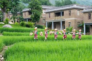 Путешествие по двум городам Юйси: Эшань и Синьпин