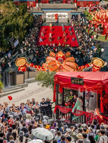 Kaifeng Getaway | Staying in a courtyard near Song City, slowly drifting into a nostalgic martial arts dream