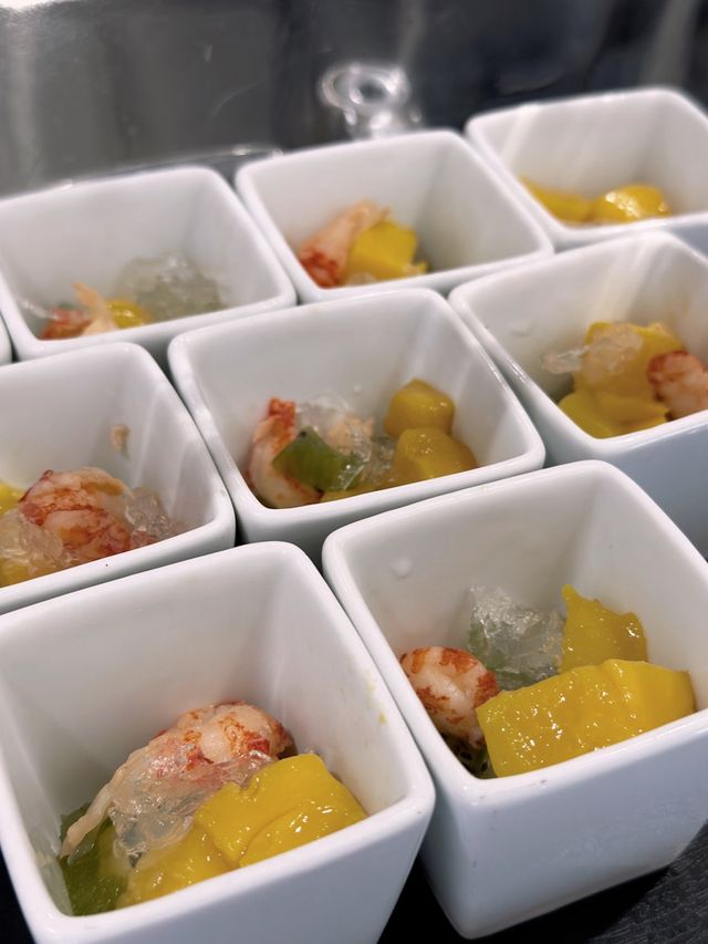 《最 滋 補 的 自 助 餐》