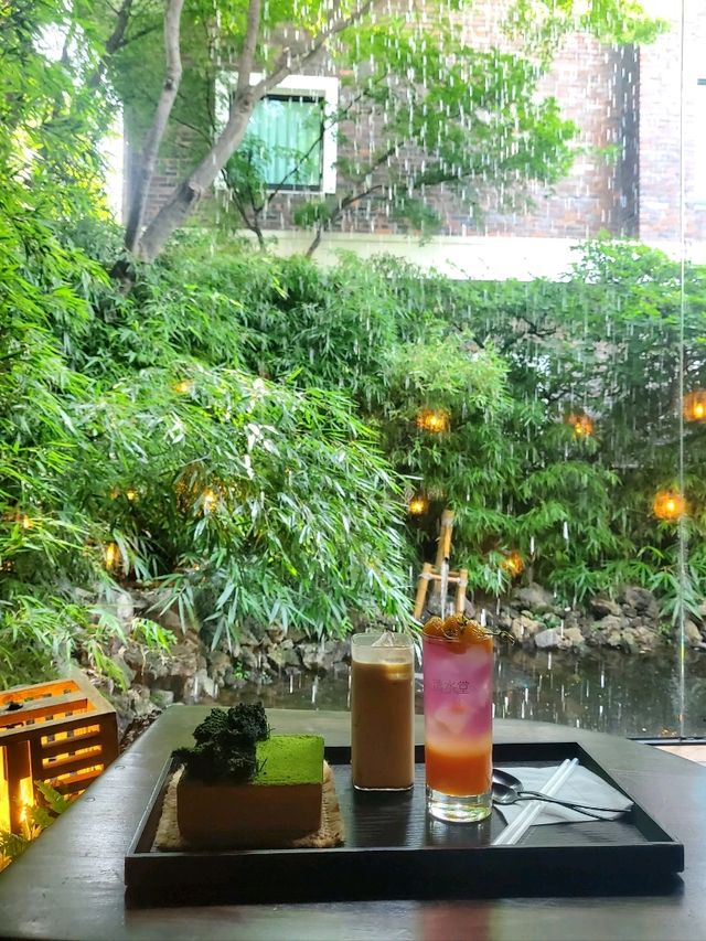 【ヨンナム洞】ホンデにある涼しげな映えカフェ