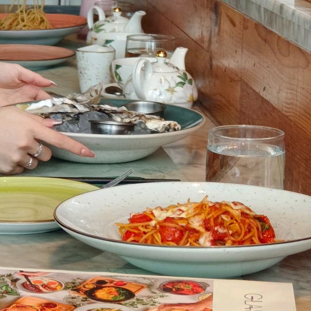 超級喜歡！美景！美食！多美女！GLASSHOUSE！