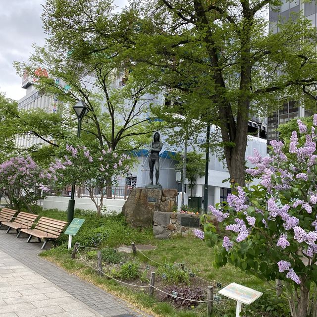 北海道札幌「大通公園」実は道路でした