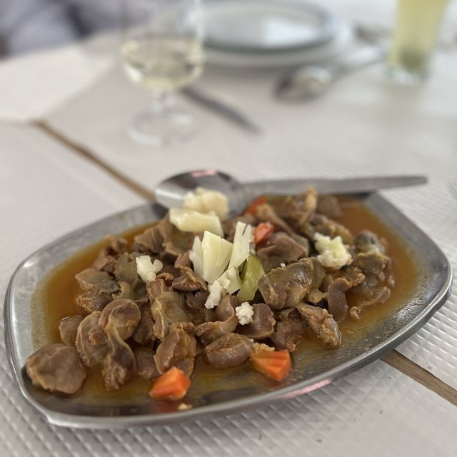 《🇵🇹葡萄牙旅行》🐔地道菜式之一：燴雞腎