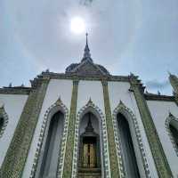 เข้าวัดพระแก้วแบบนักท่องเที่ยว