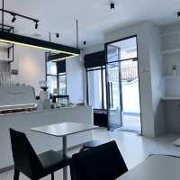 Laminim Coffee Shops 