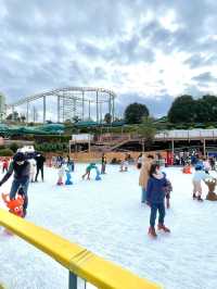 เล่นหิมะที่สวนสนุก Hirakata Park ☃️