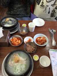 韓國🇰🇷必吃美食😋人蔘雞湯粥📍Congee House 콘지하우스