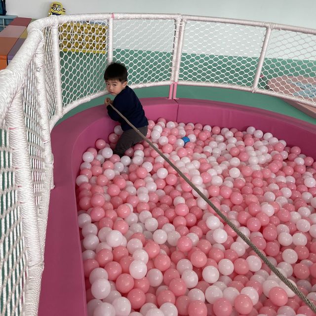 香港 新開幕大型室內親子遊樂場『Chill Kids Club』