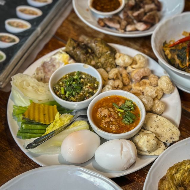 อาหารเหนือสไตล์ล้านนา ย่านนิมมานต์