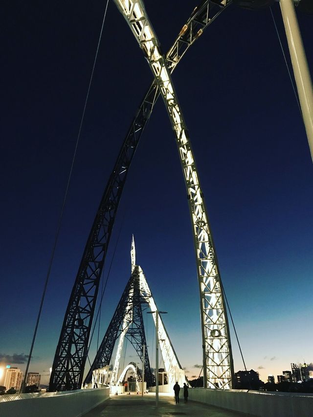 澳洲珀斯標誌景點 Matagarup Bridge 👣👣 馬塔加魯普橋