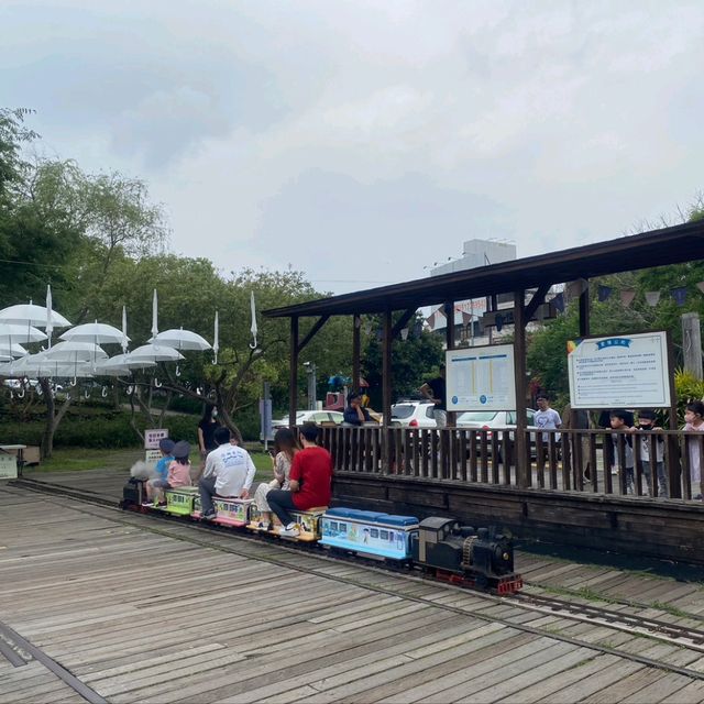 合興愛情車站 有典故的車站 家族、情侶旅遊聖地