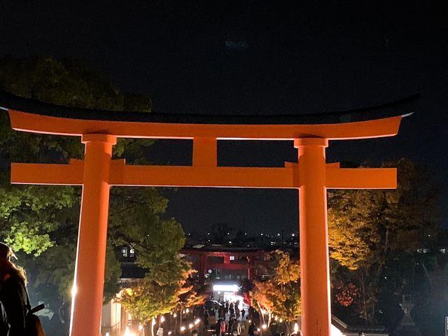 ศาลเจ้าฟูชิมิอินาริ 伏見稲荷大社 (Night time)⛩️🌌