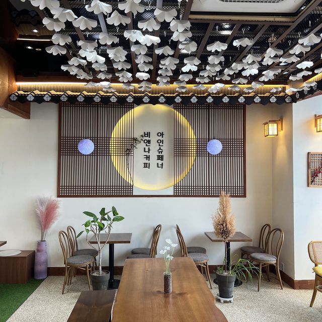 광안리 한옥 카페 [비엔나커피] ☕️🥐