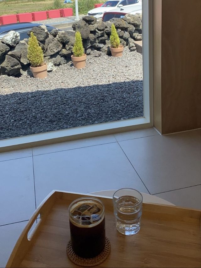 짱구야 노올자~~!!! 마치 짱구의 집 같은 제주카페! ‘인그리드’ 를 소개합니다🏡