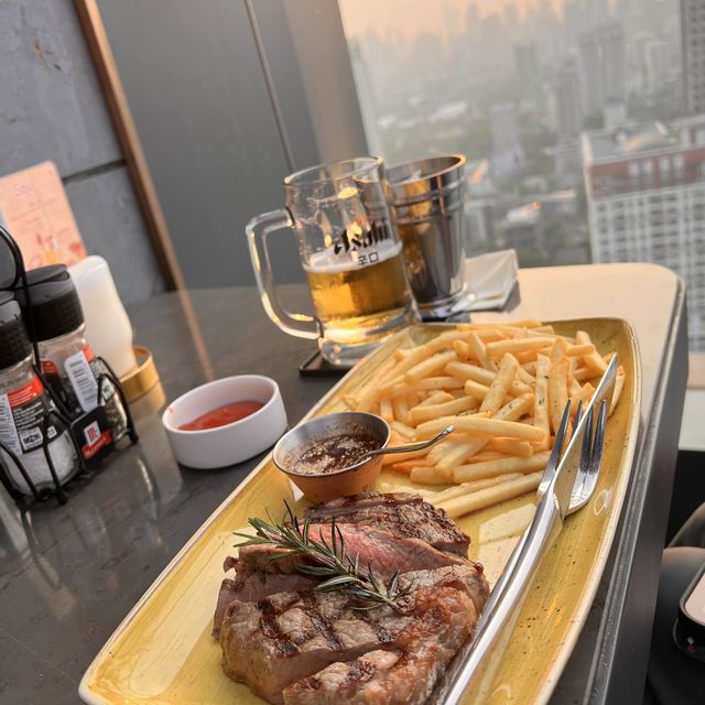 位於曼谷Asok與Phrom Phong之間的5星酒店