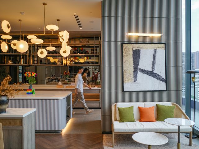 STAYBRIDGE Suites Bangkok Sukhumvit …ไปนอนโรงแรมให