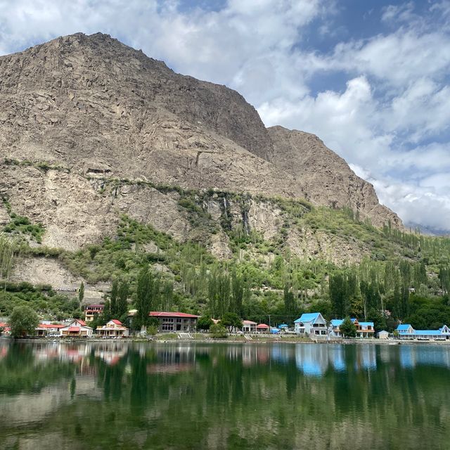 Shangri-La Lake, Skardu