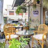 Café & crafts 