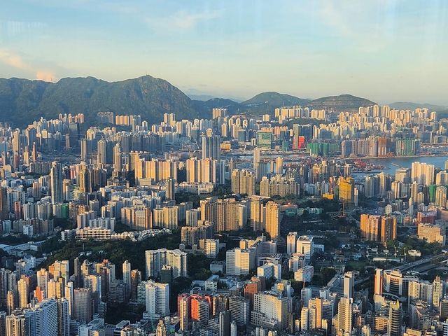 Hotel with a spectacular view of Hong Kong