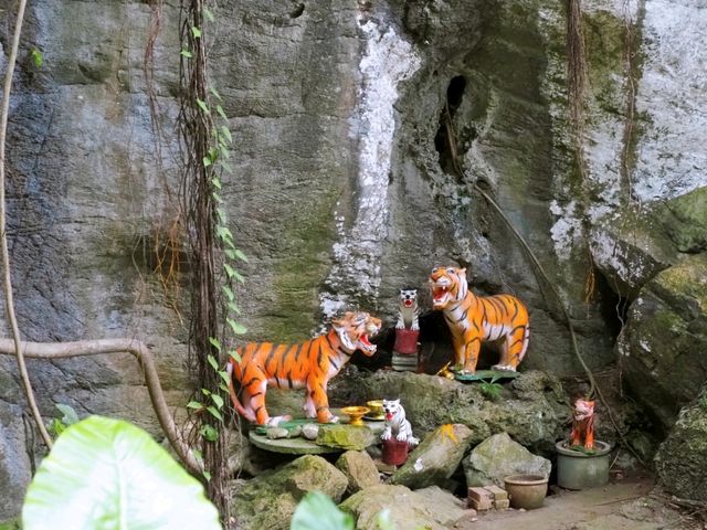 พาเที่ยววัดเก่าเมืองนครศรีฯ