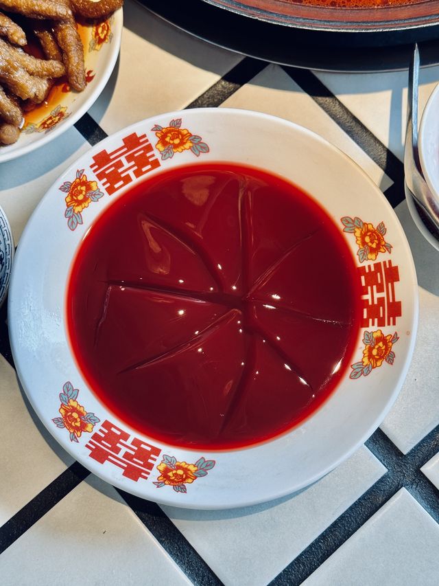 朱光玉火鍋館：深圳新晉排隊王，口碑爆棚！