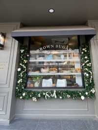 Brown Sugar คาเฟ่ตึกยุโรป เมืองชลบุรี