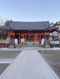 朱色の美しい浅草神社