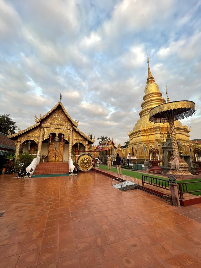 วัดพระธาตุหริภุญชัย วรมหาวิหาร