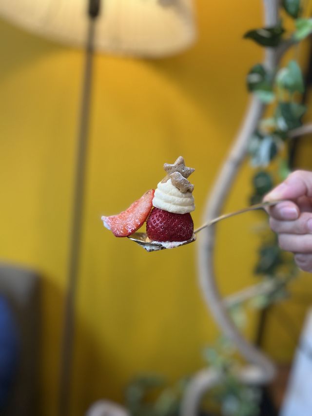 【福岡カフェ】期間限定のおにもりいちごタルト🍓驚くこと間違いなし🍓