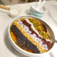 銅鑼灣｜小清新色調餐廳 吃的是惹味酸菜魚！