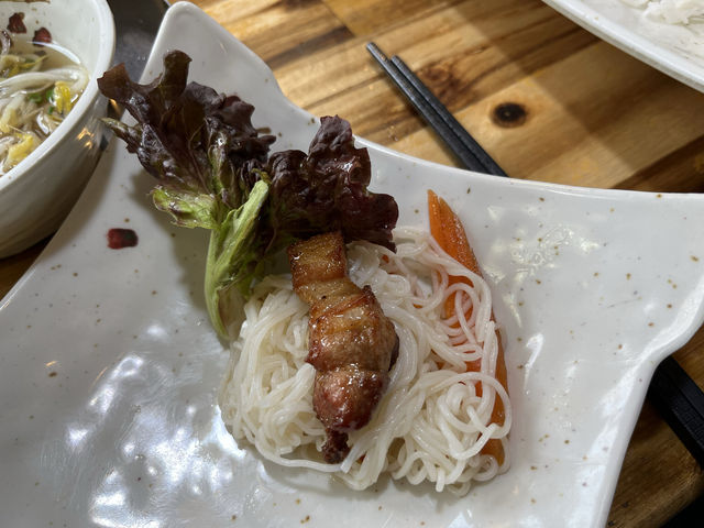 부산 이국적인 쌀국수맛집