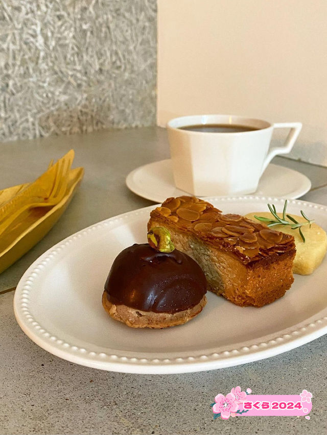 【北九州カフェ】落ち着いた店内でおいしい焼き菓子やケーキをいただける