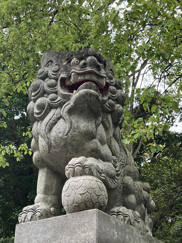 【北九州神社】逆立ちの狛犬がで使えてくれる神社