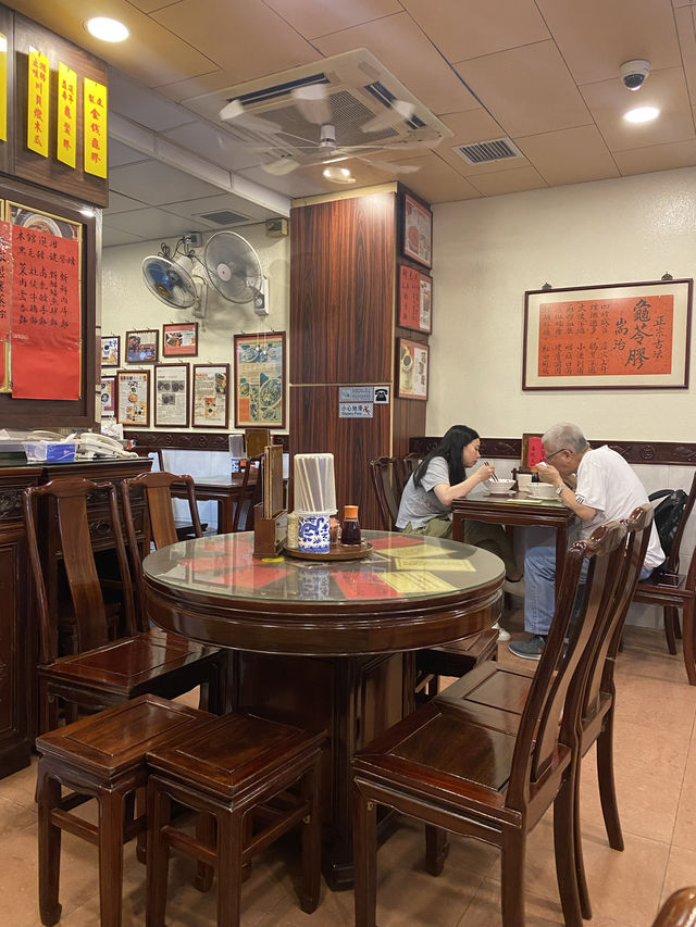 春意糖水，朝聖米芝蓮開心果糊
